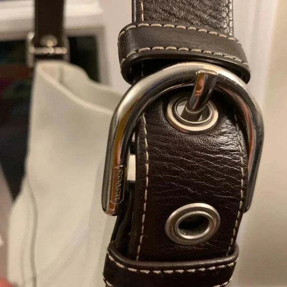 Coach Off White Pebbled Leather Shoulder Bag F10942 - Picture 5 of 15